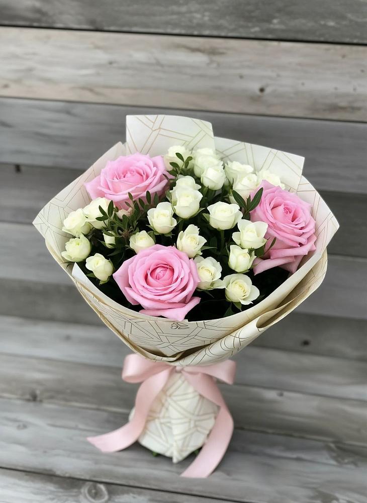 Букет цветов из: Розы в Новой Адыгее