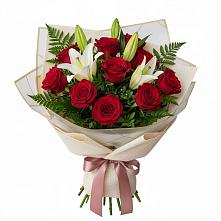 Букет цветов из:  Лилии и Розы в Новой Адыгее