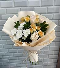 Букет цветов из:  Розы и Хризантемы в Новой Адыгее