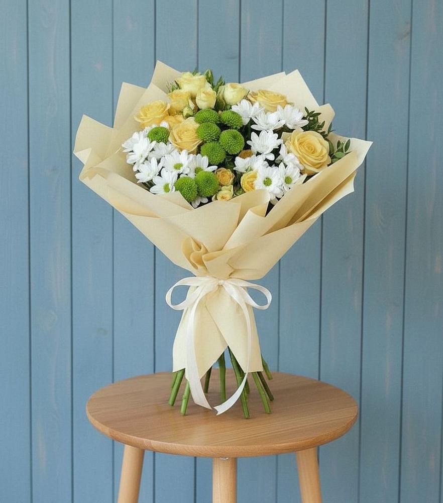 Букет цветов из: Хризантемы и Розы в Новой Адыгее