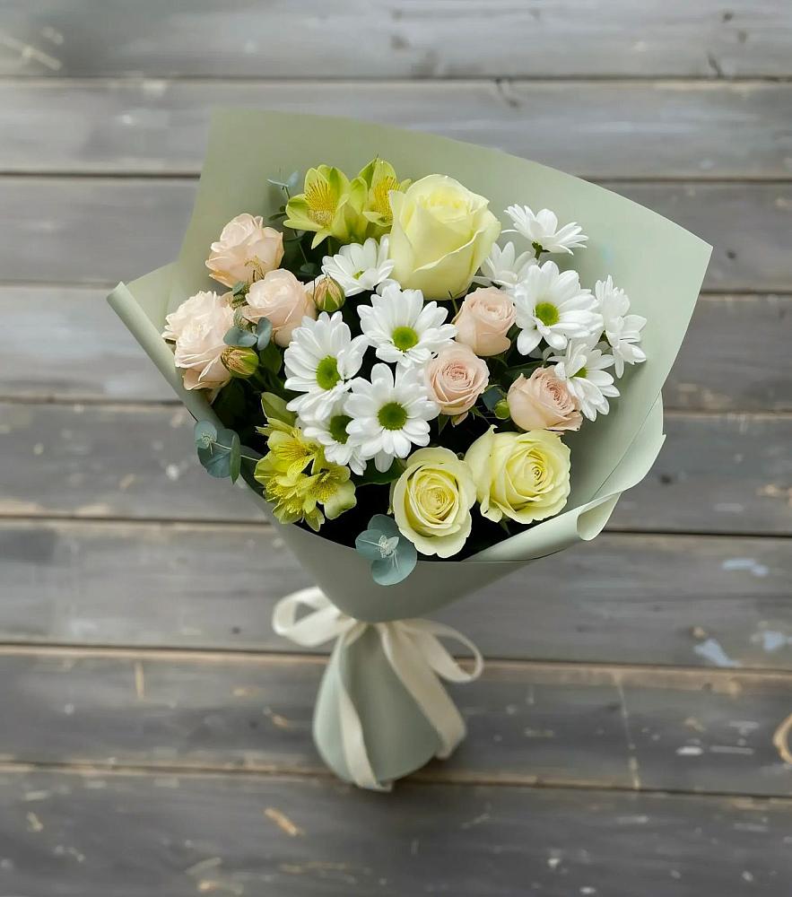 Букет цветов из: Альстромерии, Розы и Хризантемы в Новой Адыгее