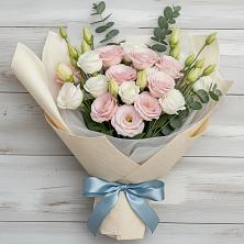 Букет цветов из:  Лизиантусы в Новой Адыгее