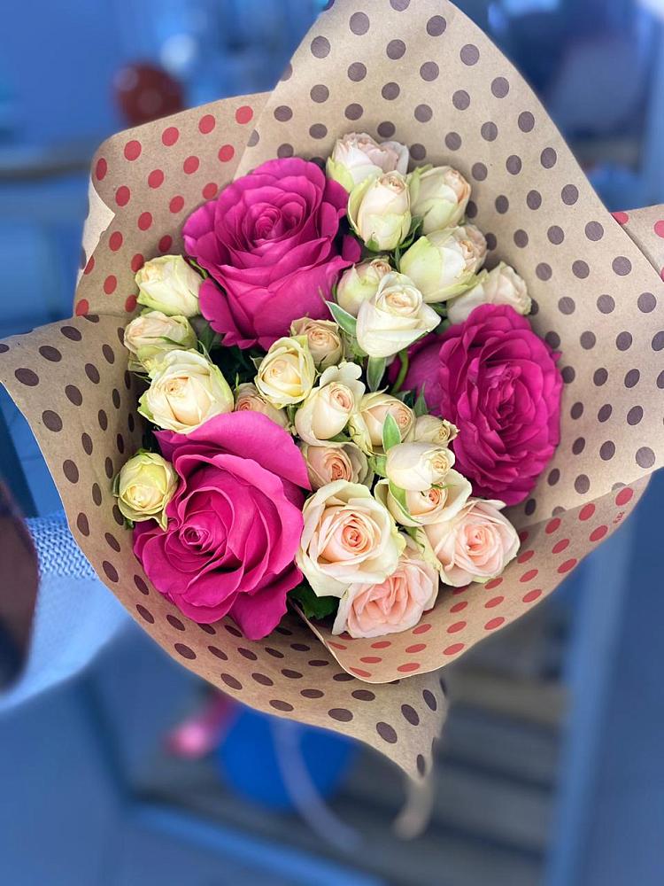 Букет цветов из: Розы в Новой Адыгее