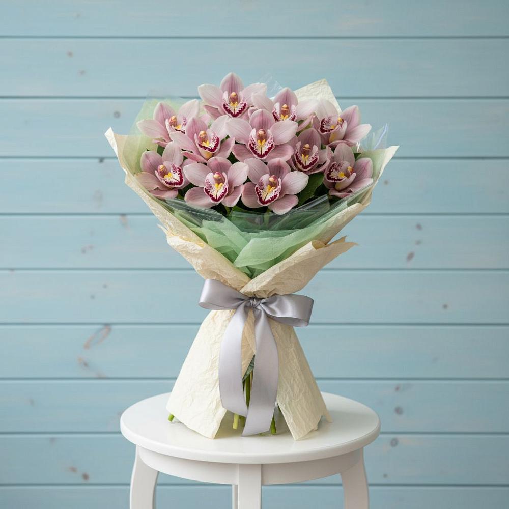 Букет цветов из: Орхидеи и Розы в Новой Адыгее