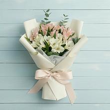 Букет цветов из:  Альстромерии #REPLACE_PRED# Новой Адыгее