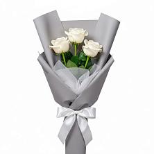 Букет 3 белые розы в Новой Адыгее