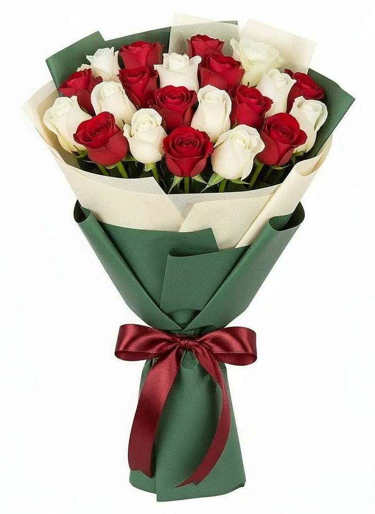 Букет Микс из красных и белых роз в Новой Адыгее
