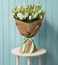 Букет цветов из:  Лизиантусы в Новой Адыгее