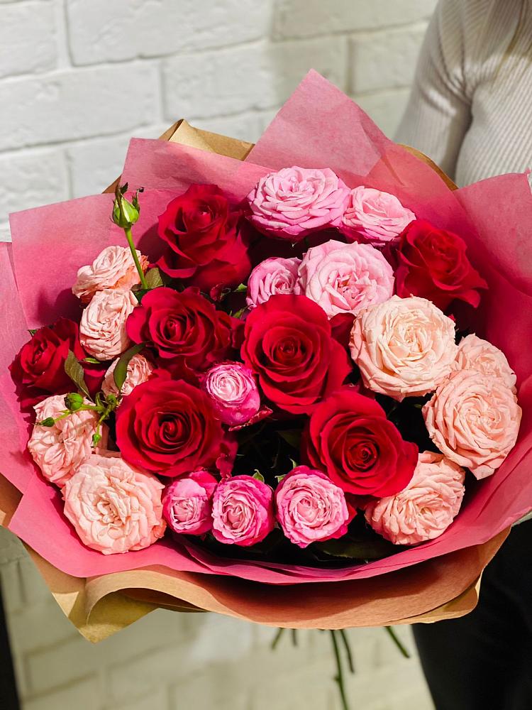 Букет цветов из: Розы в Новой Адыгее