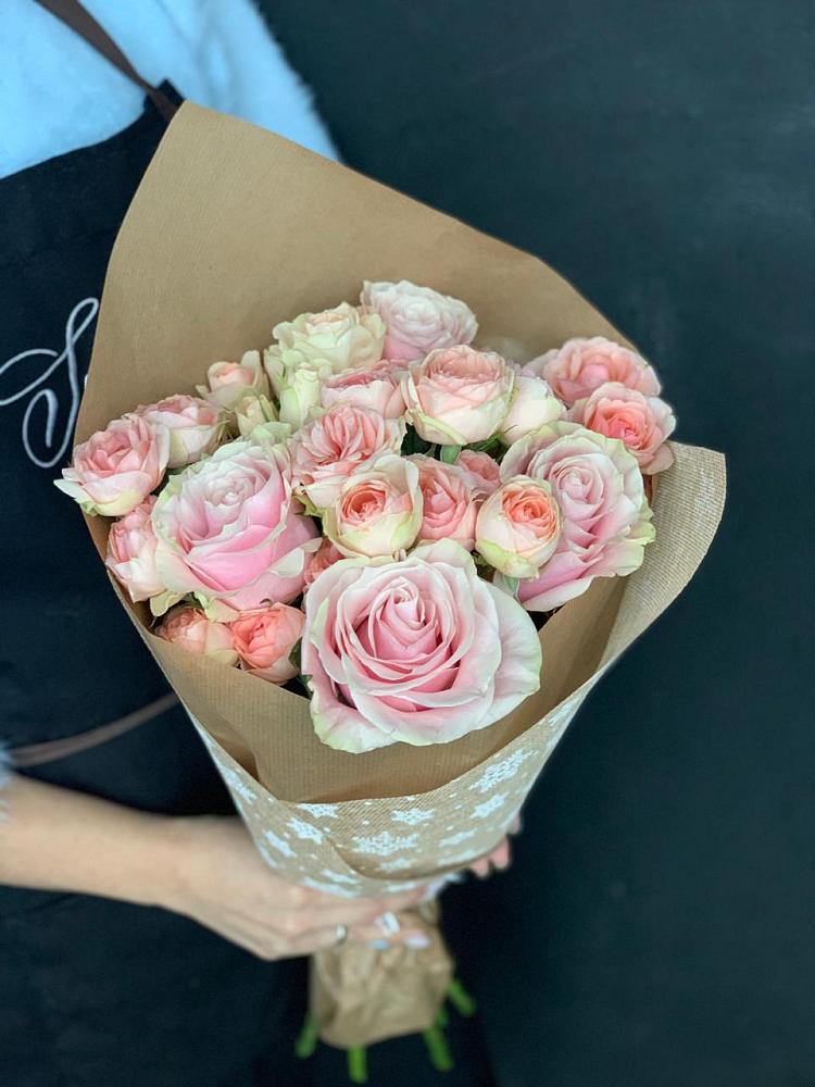 Букет цветов из: Хризантемы и Розы в Новой Адыгее