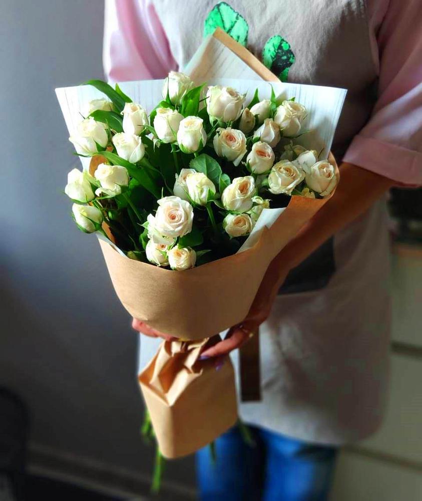 Букет цветов из: Розы в Новой Адыгее
