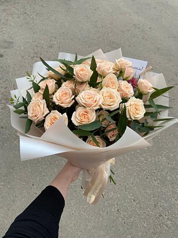 Букет Кремовые розы Латте в Новой Адыгее