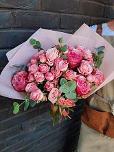Букет розы в пальмах в Новой Адыгее Букет цветов из: Розы в Новой Адыгее