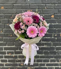 Букет цветов из:  Герберы и Хризантемы в Новой Адыгее