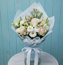 Букет цветов из:  Розы и Лизиантусы #REPLACE_PRED# Новой Адыгее