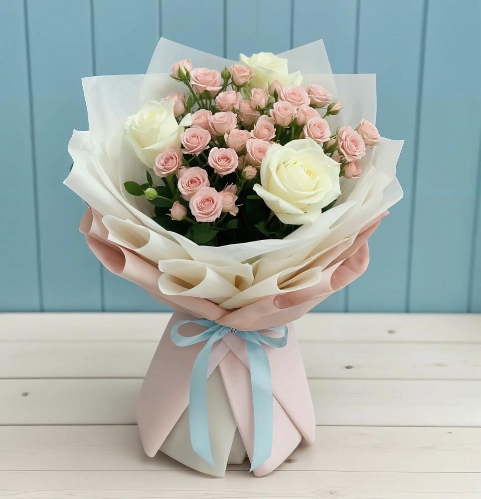 Букет цветов из: Розы в Новой Адыгее