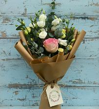 Букет цветов из:  Розы и Лизиантусы в Новой Адыгее